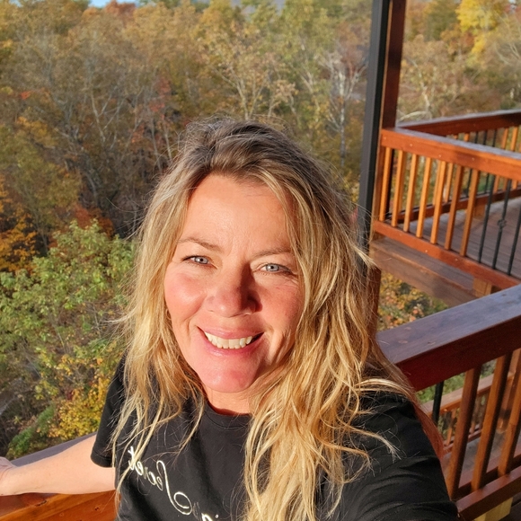 Meet your Posher, Pamela - Picture 5 of 5